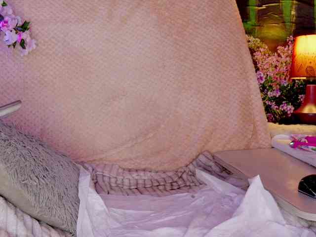 Nicolette69V webcam