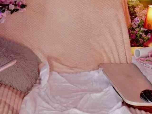 Nicolette69V webcam