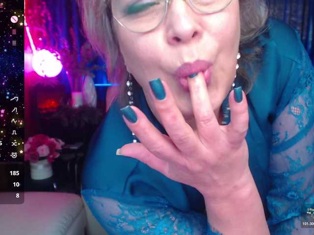 EllenRiplley's BongaCams show and profile