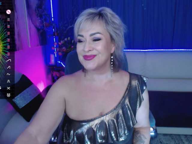 EllenRiplley, en directo ahora en BongaCams