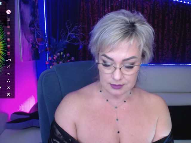 EllenRiplley live cam on BongaCams