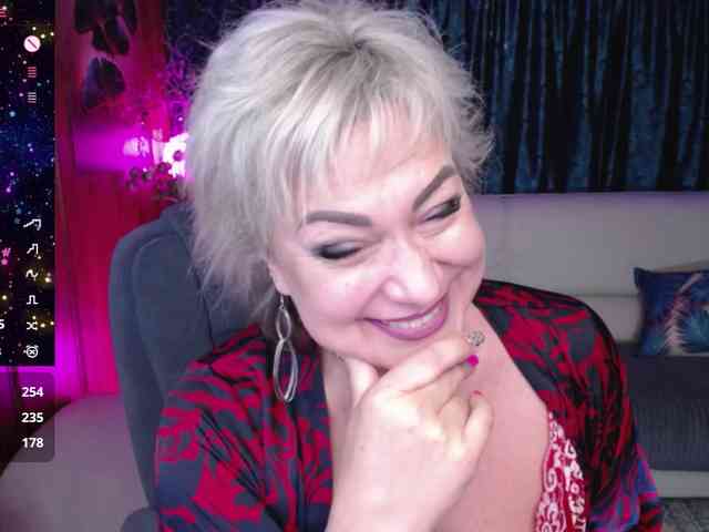 EllenRiplley Live Webcam on BongaCams