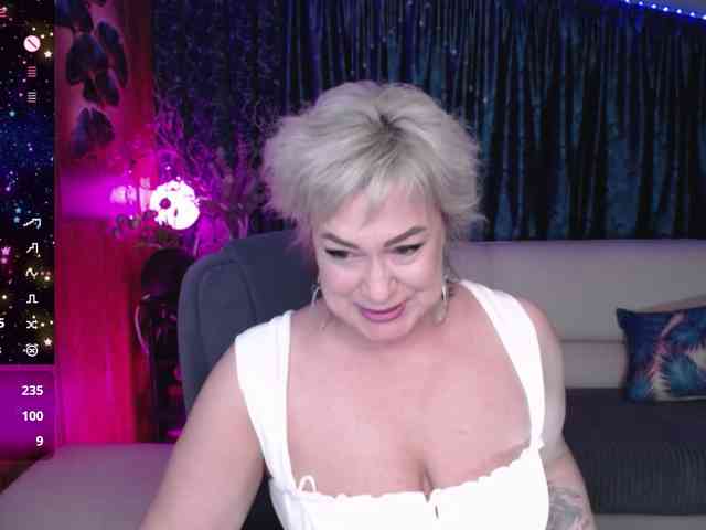 EllenRiplley Live Webcam on BongaCams