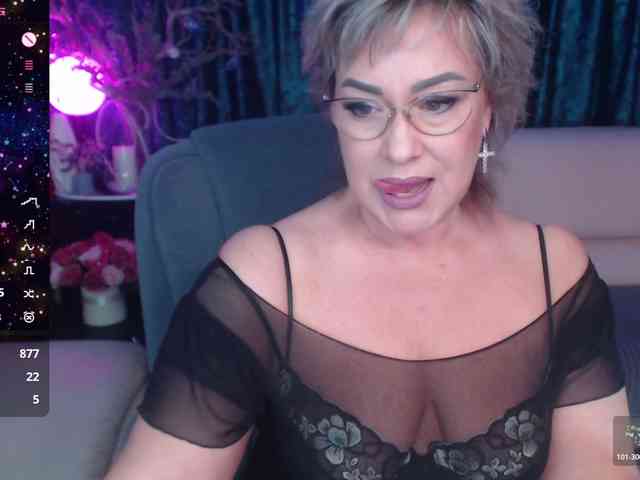 Este modelo está ao vivo agora. EllenRiplley