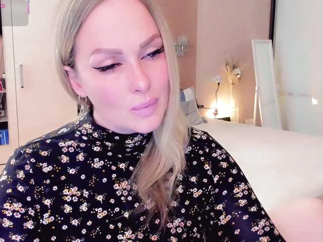 LibbyNora's BongaCams show and profile