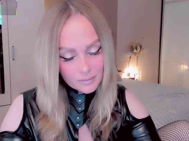 libbynora's live room