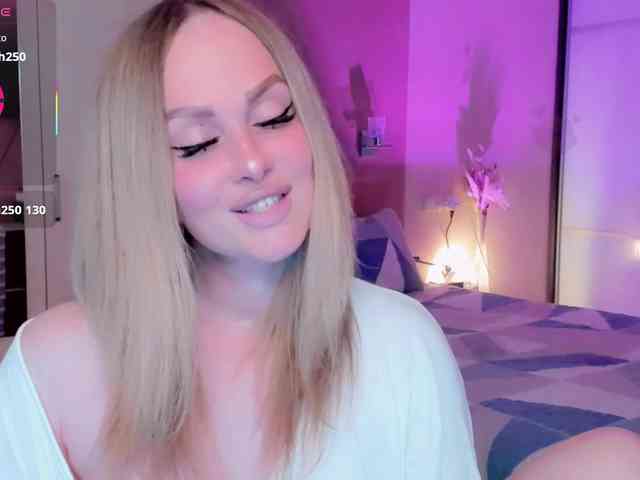 LibbyNora webcam