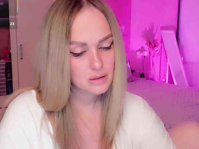 LibbyNora webcam