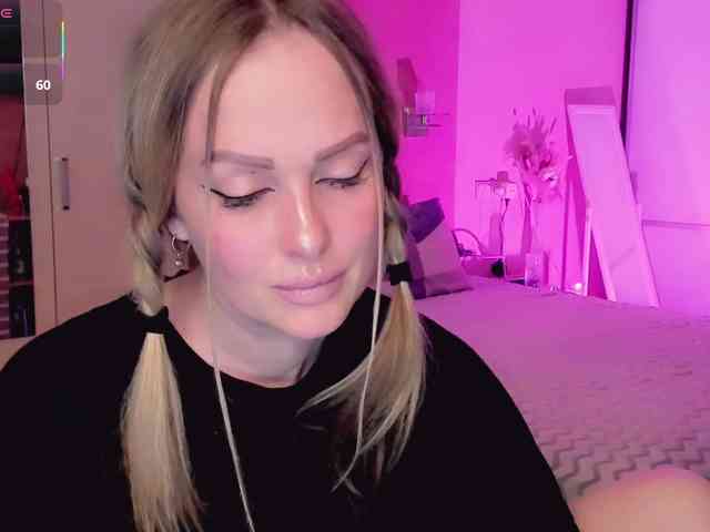 LibbyNora webcam