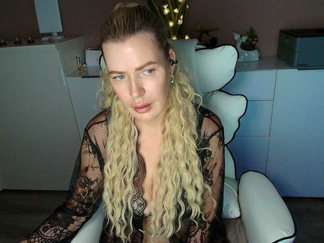 BeLuckyOne webcam bongacams model stream image