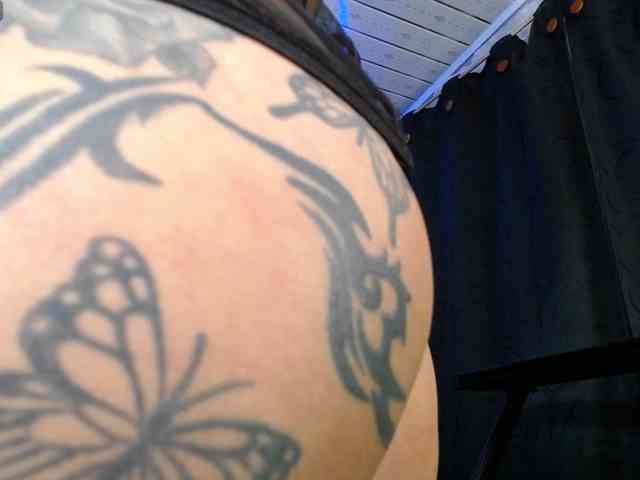 Salohot01 Live Webcam on BongaCams