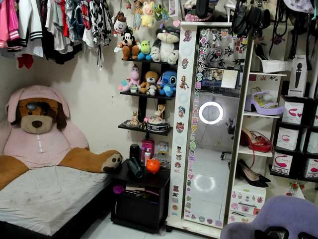 alison-miller live cam on BongaCams