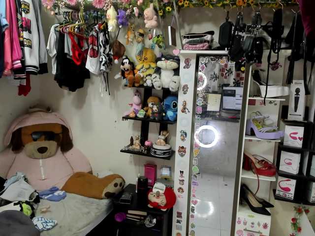 alison-miller live cam on BongaCams