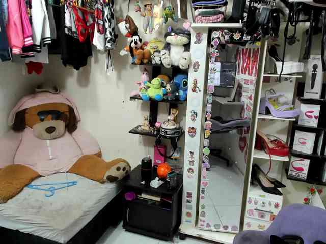 Alisson_Queen webcam