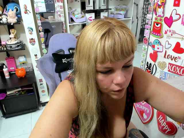 Alisson_Queen webcam