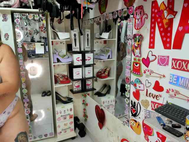 Alisson_Queen webcam