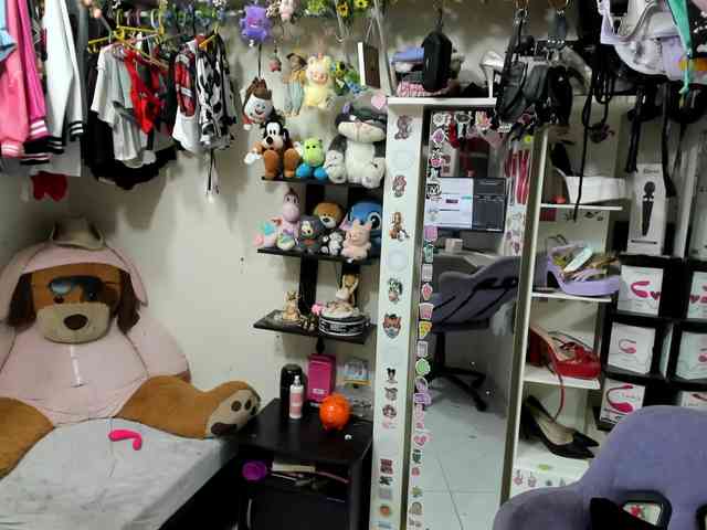 Alisson_Queen webcam