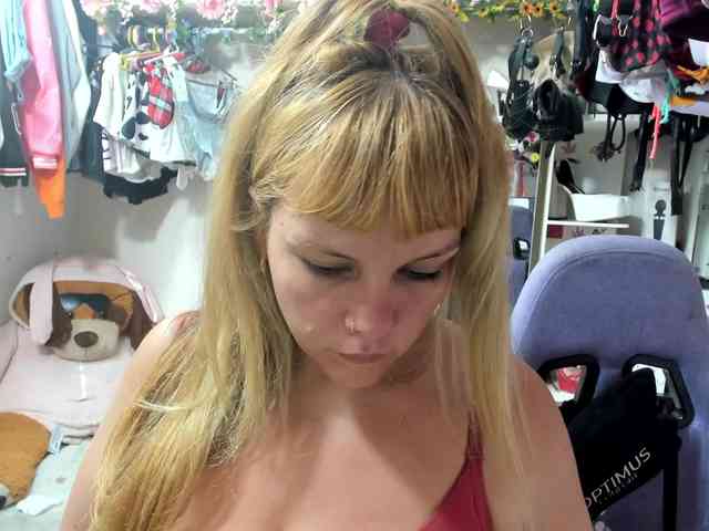 Alisson_Queen webcam