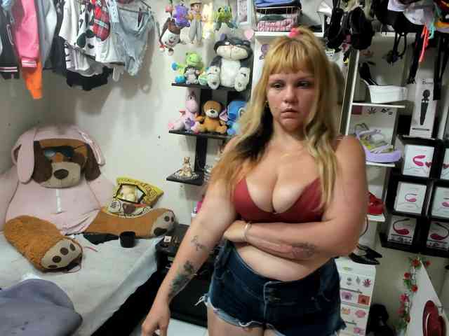 Alisson_Queen webcam