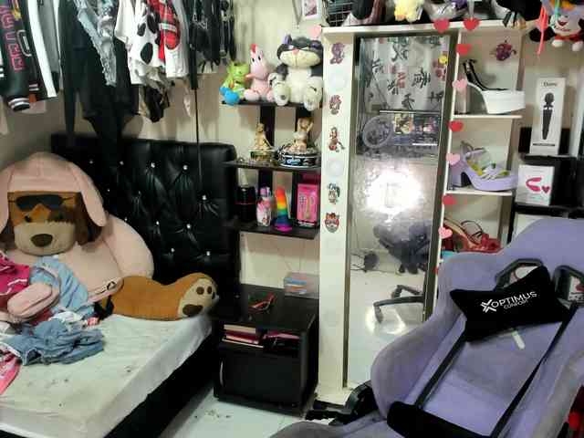 Alisson_Queen webcam