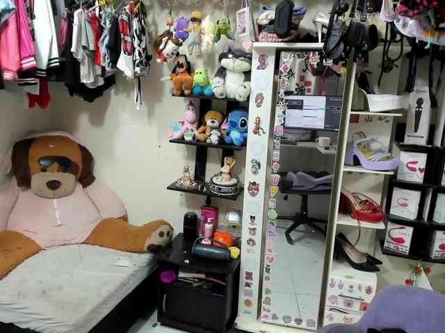 Alisson_Queen webcam