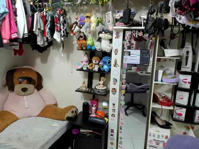 Alisson_Queen webcam