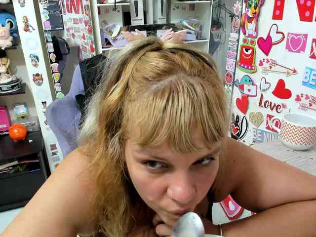 Alisson_Queen webcam