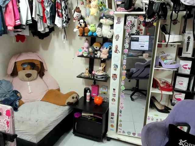 Alisson_Queen webcam