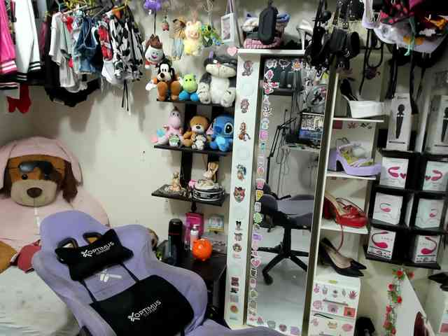 Alisson_Queen webcam