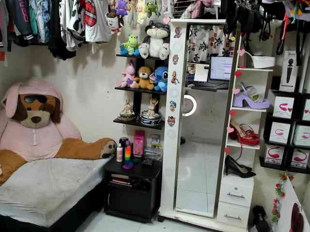 Alisson_Queen webcam