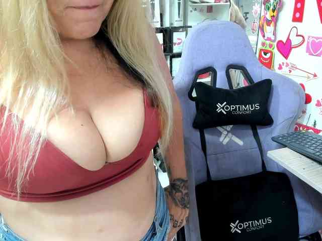 Alisson_Queen webcam