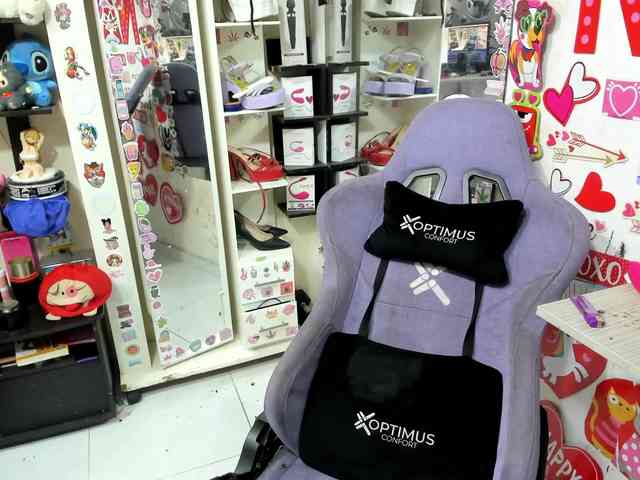 Alisson_Queen webcam