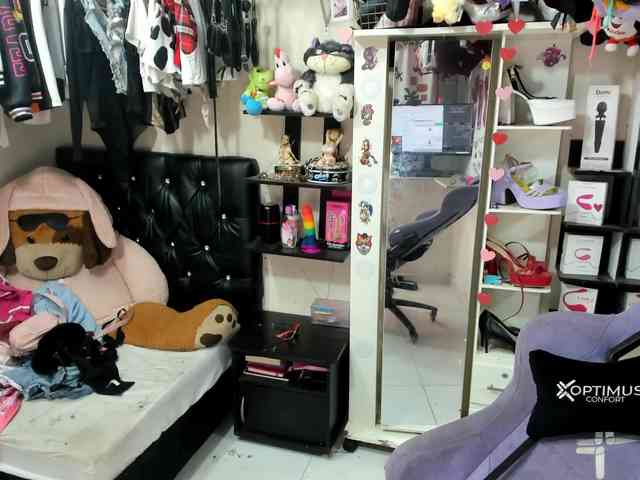 Alisson_Queen webcam