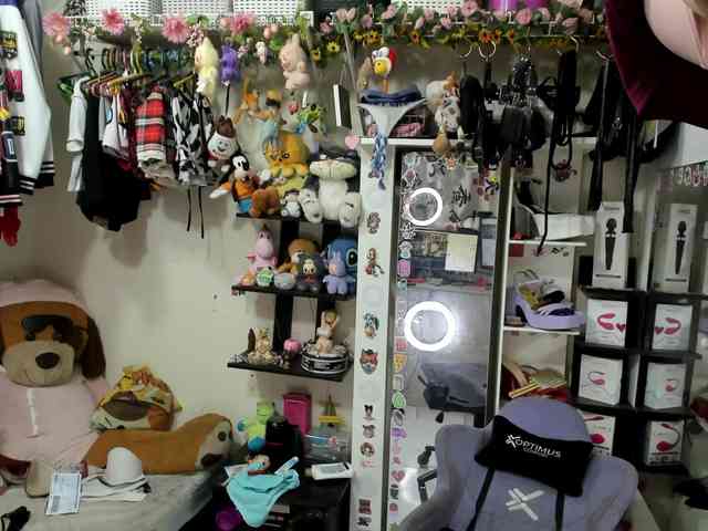 Alisson_Queen webcam