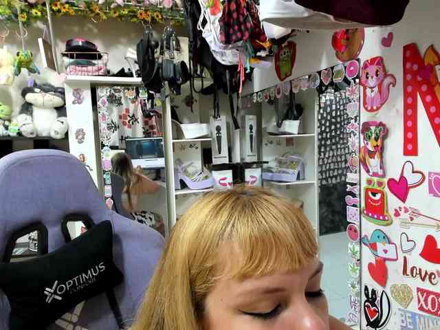 Alisson_Queen webcam