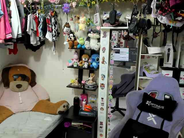 Alisson_Queen webcam