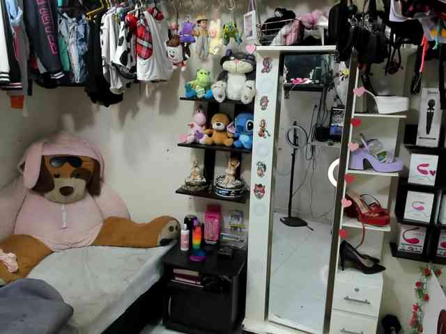 Alisson_Queen webcam