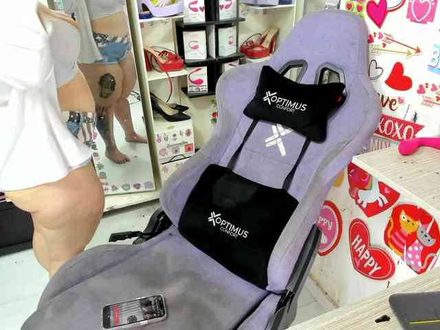 Alisson_Queen webcam