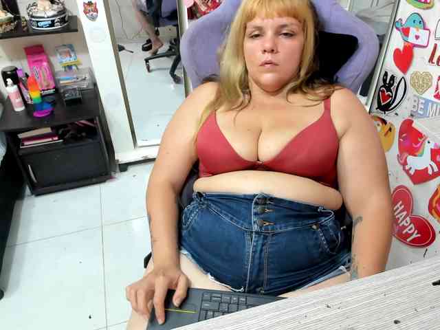 Alisson_Queen webcam