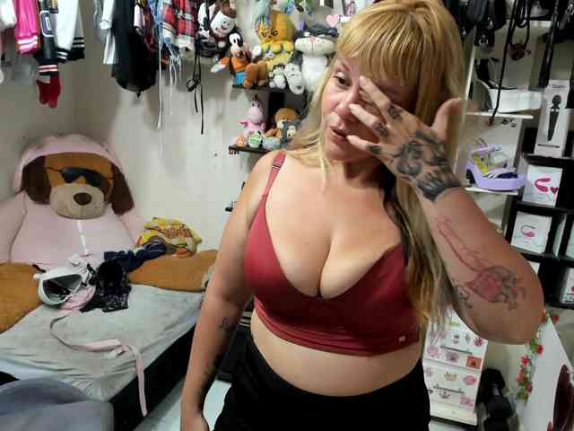 Alisson_Queen webcam