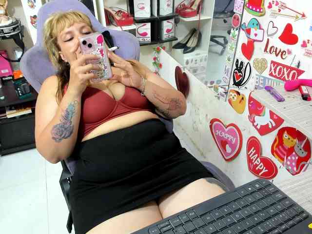 Alisson_Queen webcam