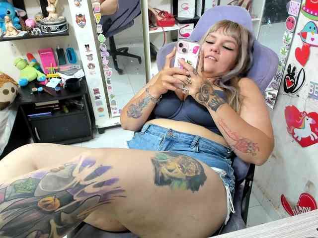 Alisson_Queen webcam