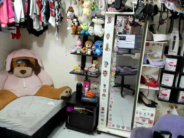Alisson_Queen webcam