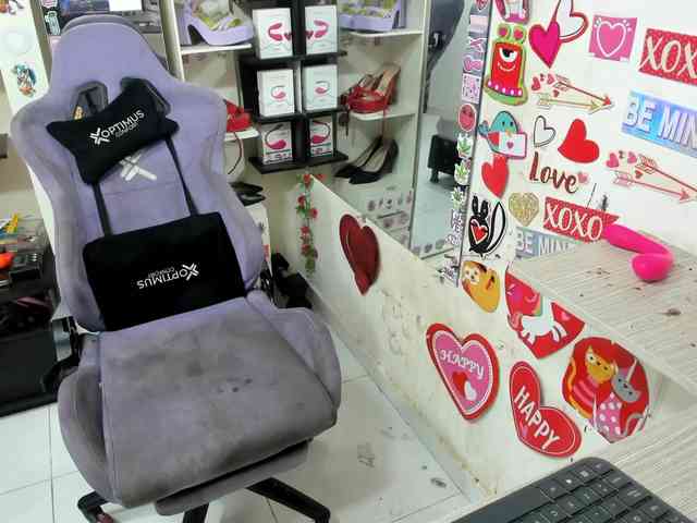 Alisson_Queen webcam
