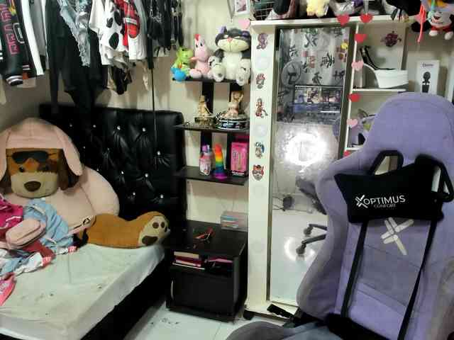 Alisson_Queen webcam