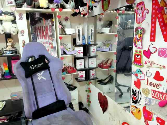 Alisson_Queen webcam