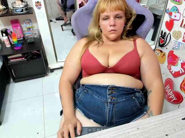 Alisson_Queen webcam