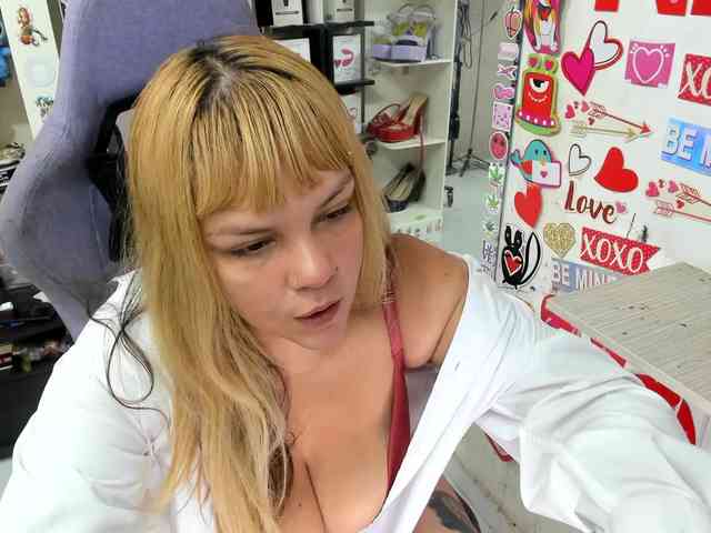 Alisson_Queen webcam