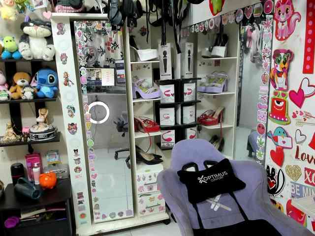 Alisson_Queen webcam