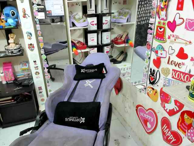 Alisson_Queen webcam